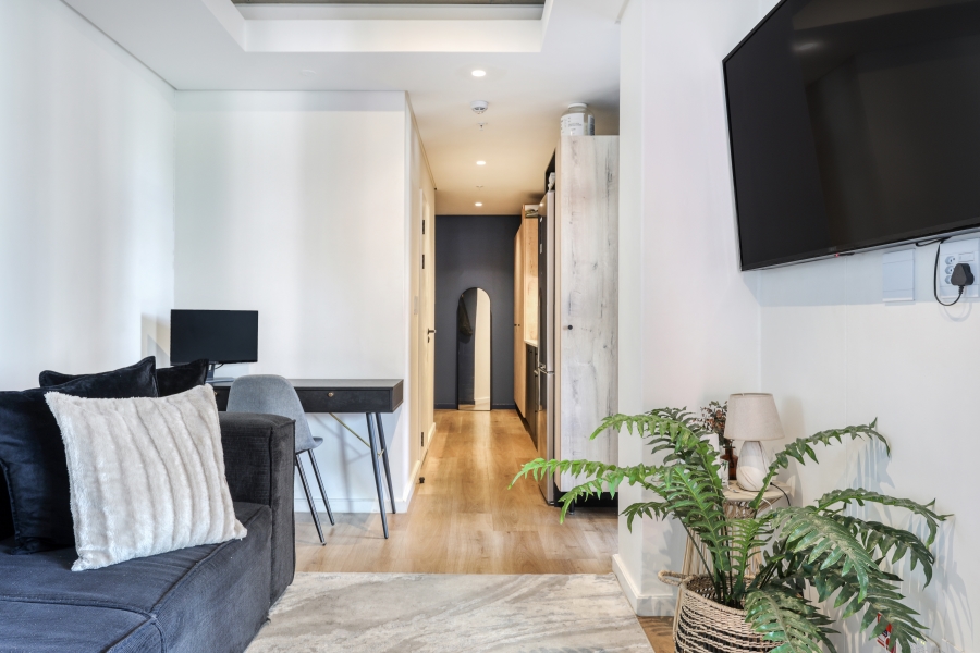 1 Bedroom Property for Sale in Sea Point Western Cape